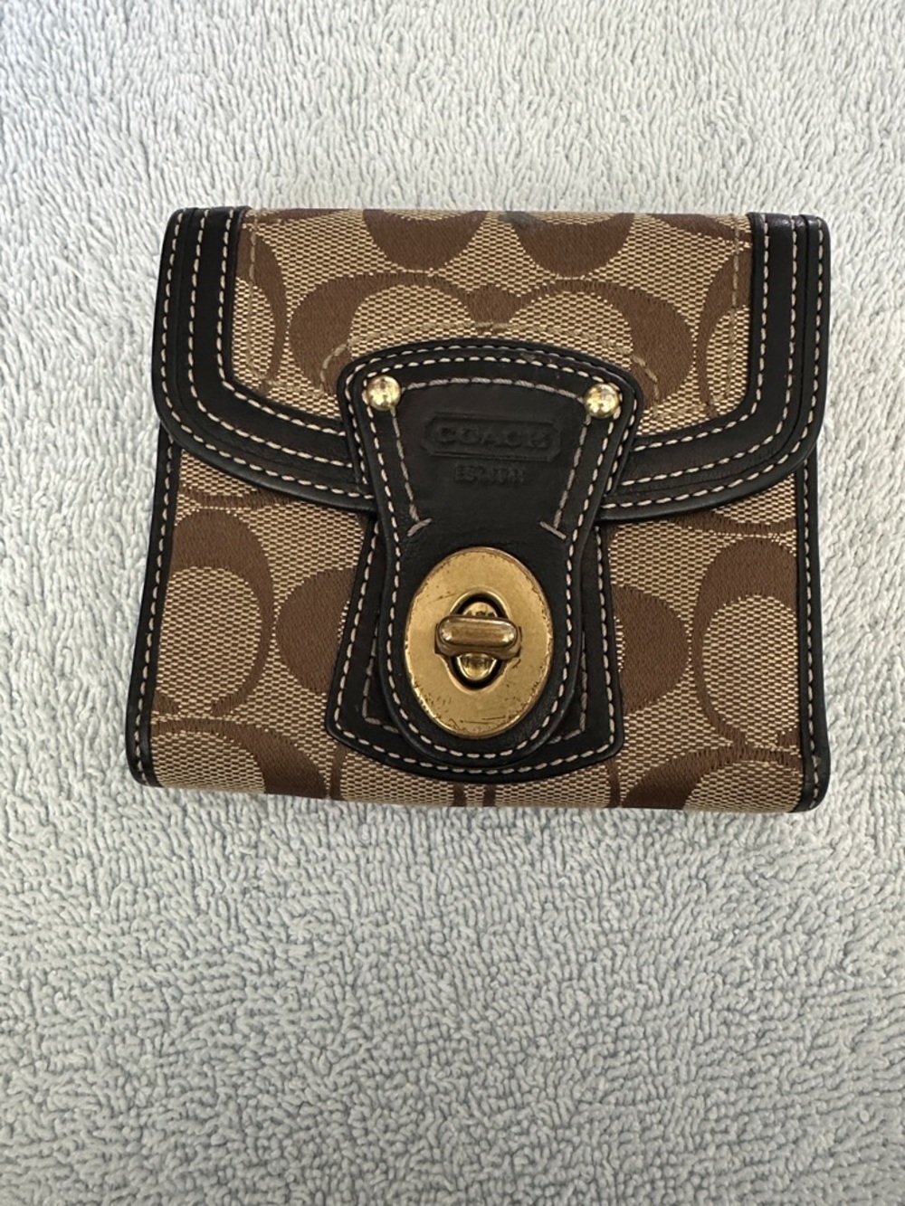 Coach wallet. Brown, Good condition. Lots of room.